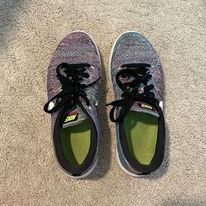 Nike Lunarepic Flyknit tennis shoes